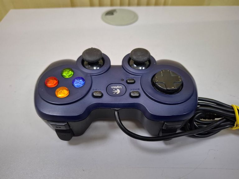 Дешиво Logitech Gamepad F310 с ломбарда