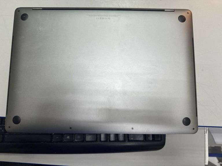 Apple macbook pro/a1990/ core i7 2,2ghz/ ram16gb/ ssd256gb/ amd pro 555x 4gb/ retina, touch bar Код:01-200591518. Изображение 6