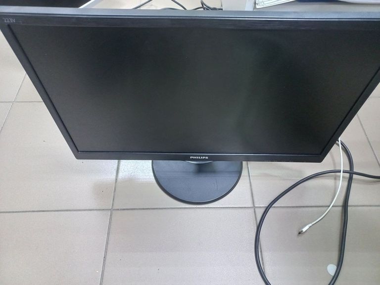 Купити Philips 223V5LSB2/62 Б/У