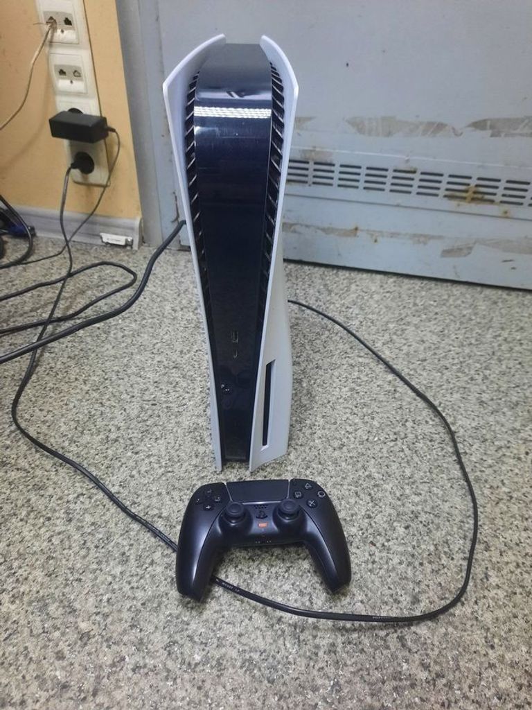 Купить Sony PlayStation 5 825GB Б/У