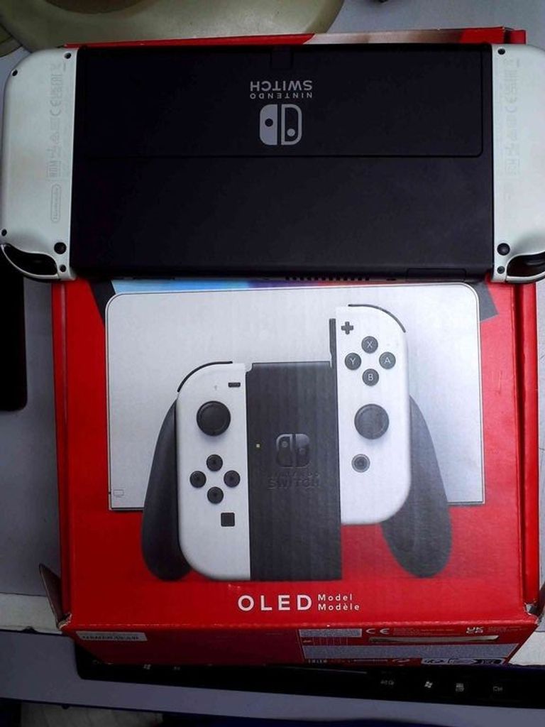 Купить Nintendo switch oled Б/У