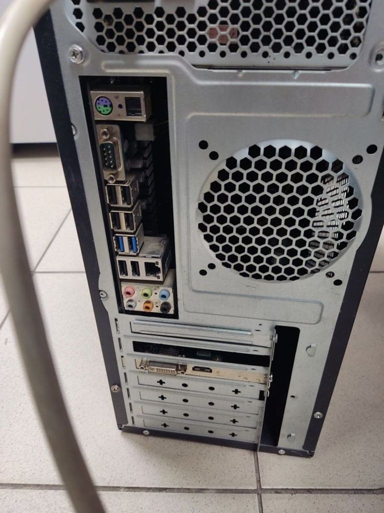 Объявление Пк amd fx-4300/ram 8 gb/hdd відсутній/ssd 120 gb/amd/ ati radeon hd 6450 1gb gddr3 64bit Б/У