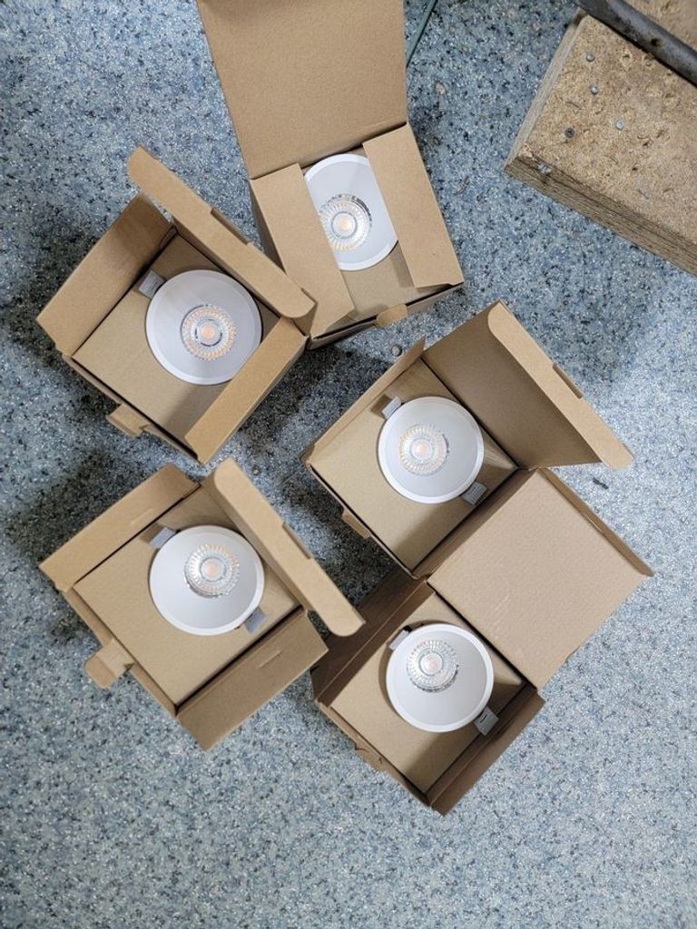 Дешиво Aisilan td076 с ломбарда