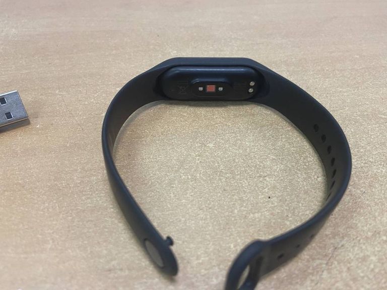 Купити Xiaomi Mi Smart Band 4 Black Б/У