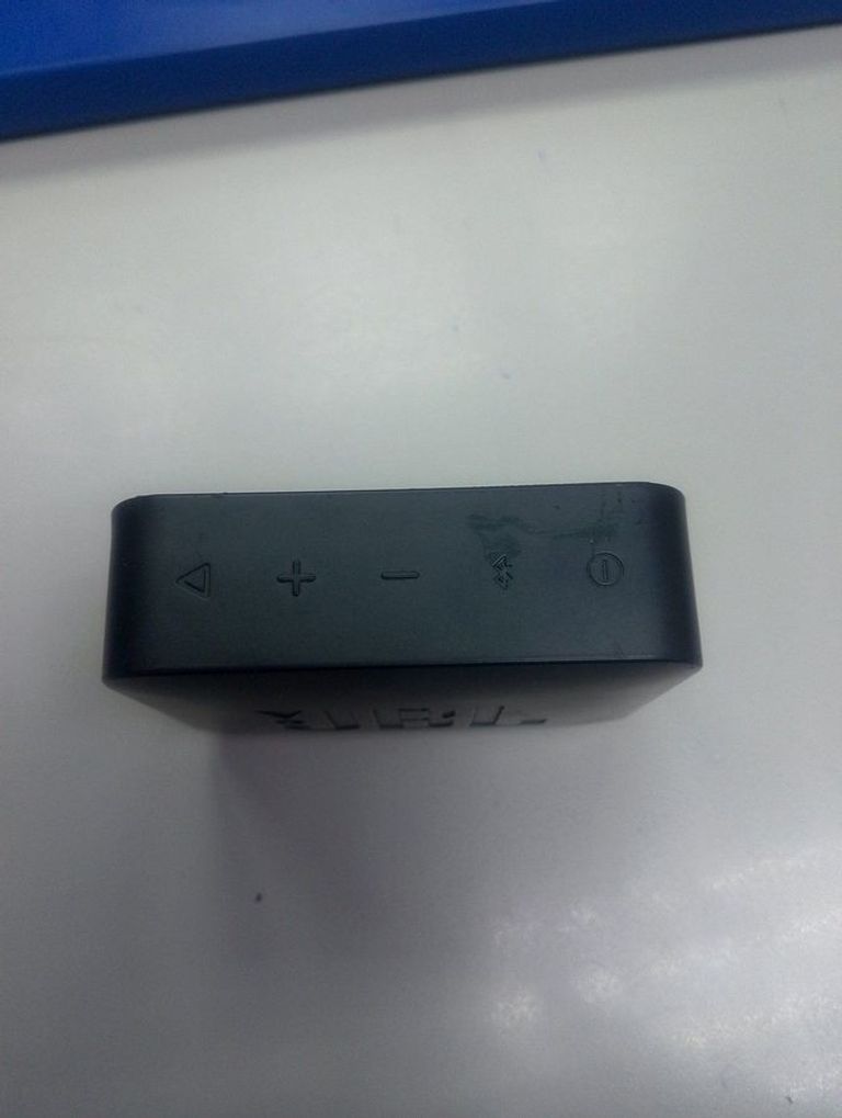 Купити Jbl go essential Б/У