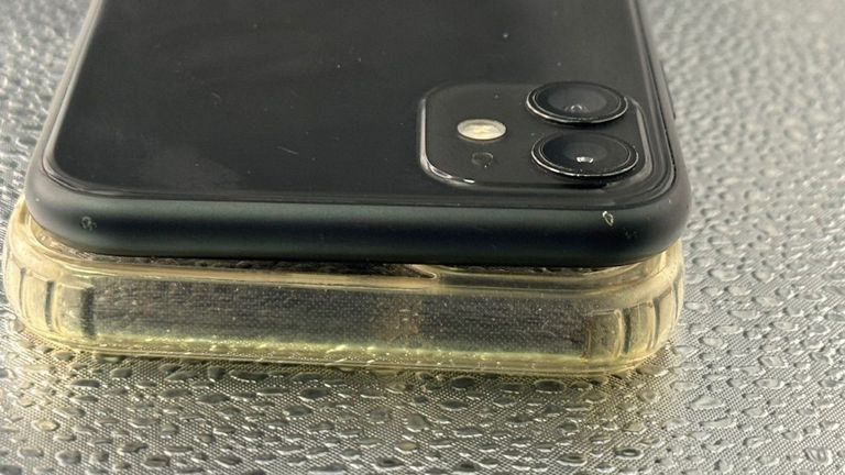 Apple iPhone 11 64GB White (MWL82) Код:01-200777935. Зображення 6