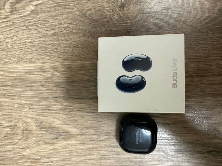 Дешиво Samsung galaxy buds live с ломбарда
