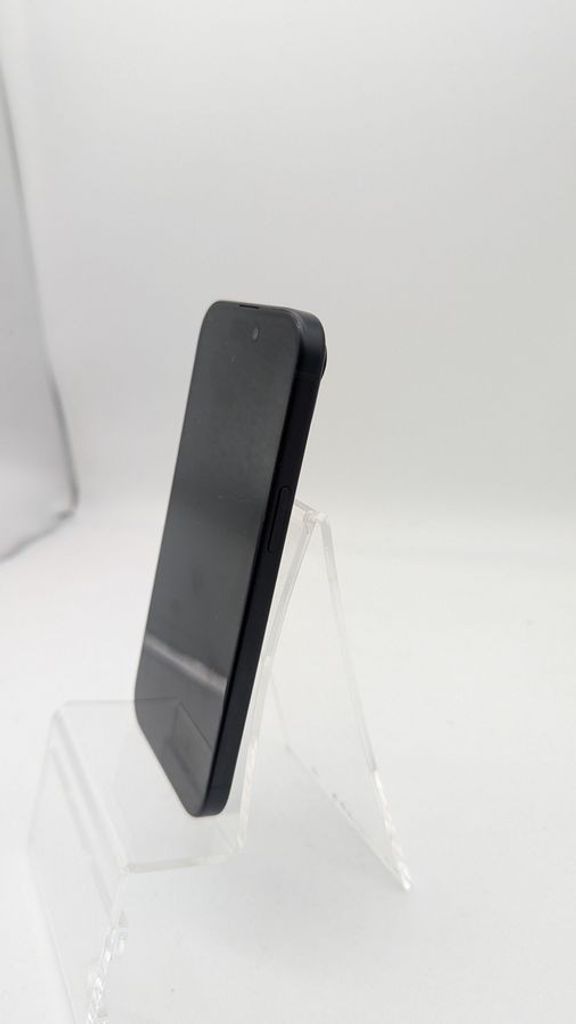 Дешево Apple iPhone 15 Pro 128GB eSIM White Titanium (MTQN3) з ломбарду