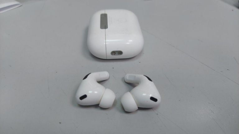 Дешиво Apple airpods pro 2nd generation with magsafe charging case usb-c с ломбарда