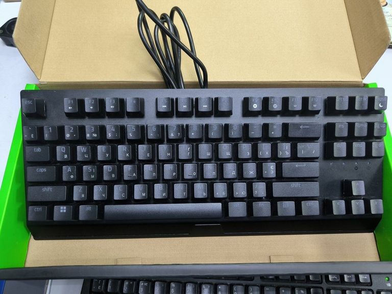 Дешево Razer blackwidow v3 tkl з ломбарду