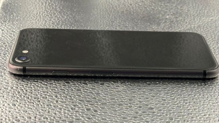 Apple iphone 8 64gb Код:01-200804168. Изображение 7