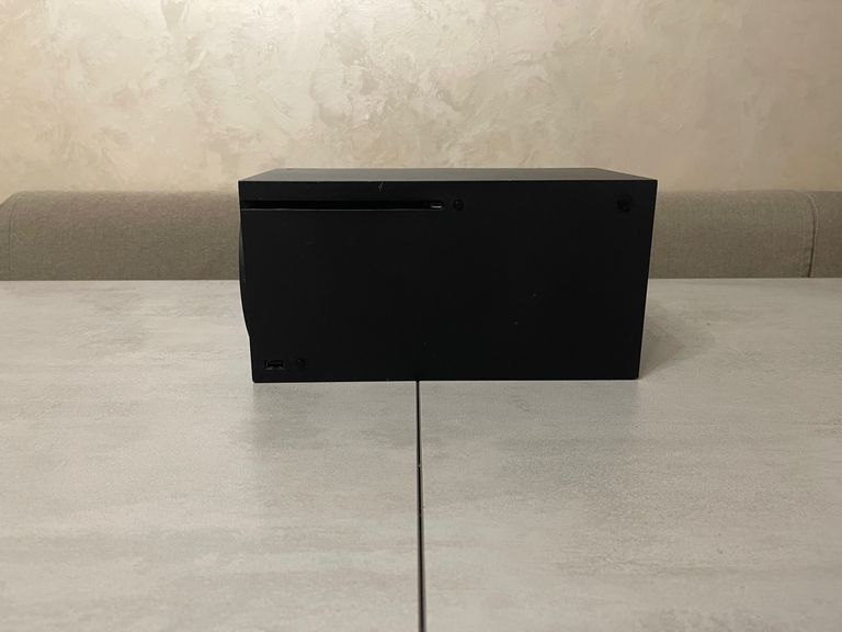 Купить Microsoft Xbox Series X, 4K, 1TB, 16GB, AMD Zen 2 Б/У