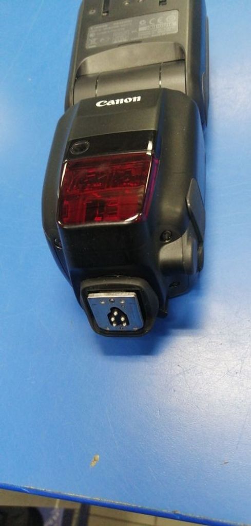 Canon Speedlite 600EX RT Код:01-200809866. Изображение 9