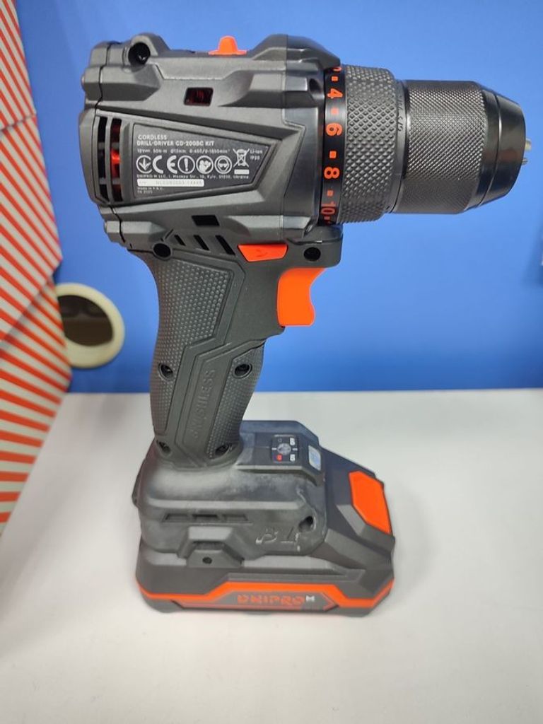 Дешево Dnipro-M cd-200bc compact 1акб 2ah зп з ломбарду