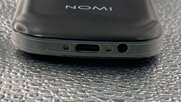 Дешево Nomi i1871 Black з ломбарду