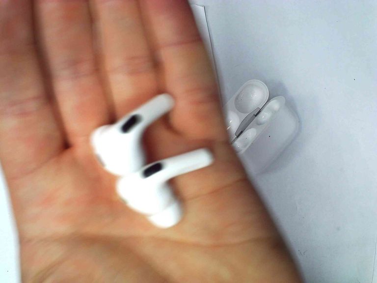 Apple airpods pro 2nd generation with magsafe charging case usb-c Код:01-200851584. Зображення 9