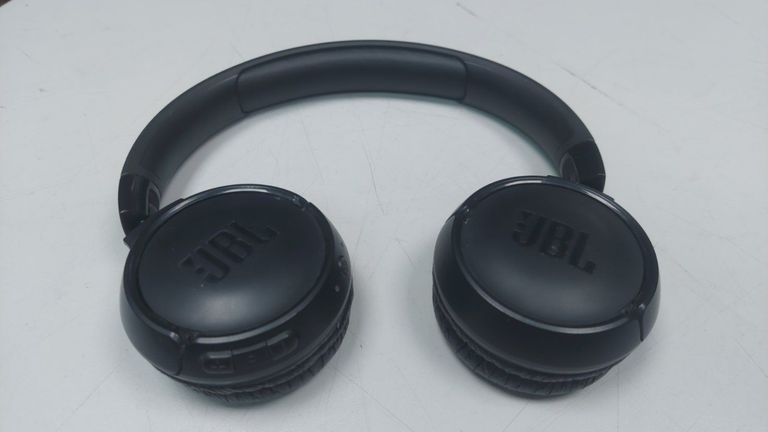 Купити Jbl tune 520bt Б/У