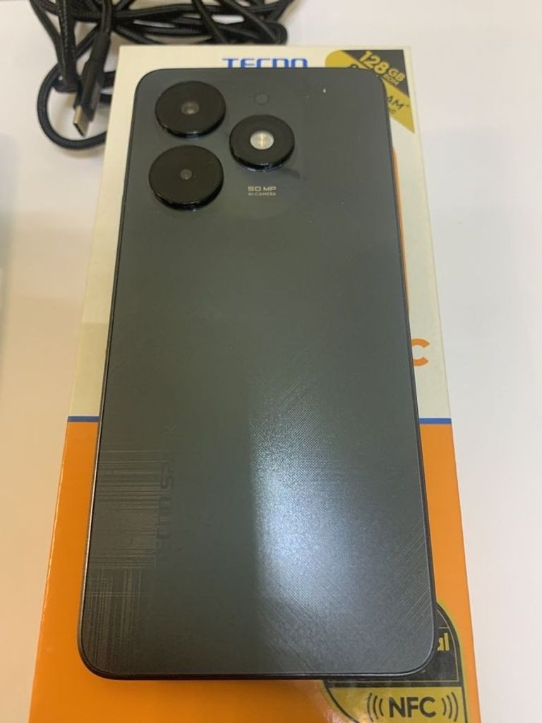 Дешево Tecno spark 20c bg7n 4/128gb з ломбарду