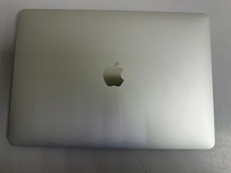 Оголошення Apple a2338 macbook pro 13,3" m1 8-gpu/ ram8gb/ ssd256gb/ retina, truetone, touch bar Б/У