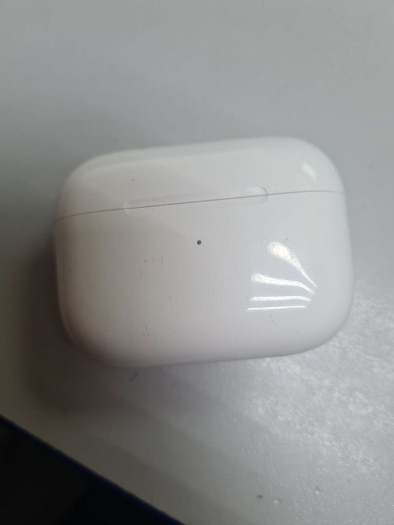 Дешиво Apple airpods pro 2nd generation with magsafe charging case usb-c с ломбарда