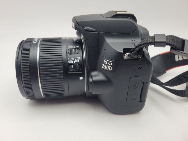 Розпродаж Canon eos 250d kit 18-55mm ef-s is stm, продавець Техноскарб