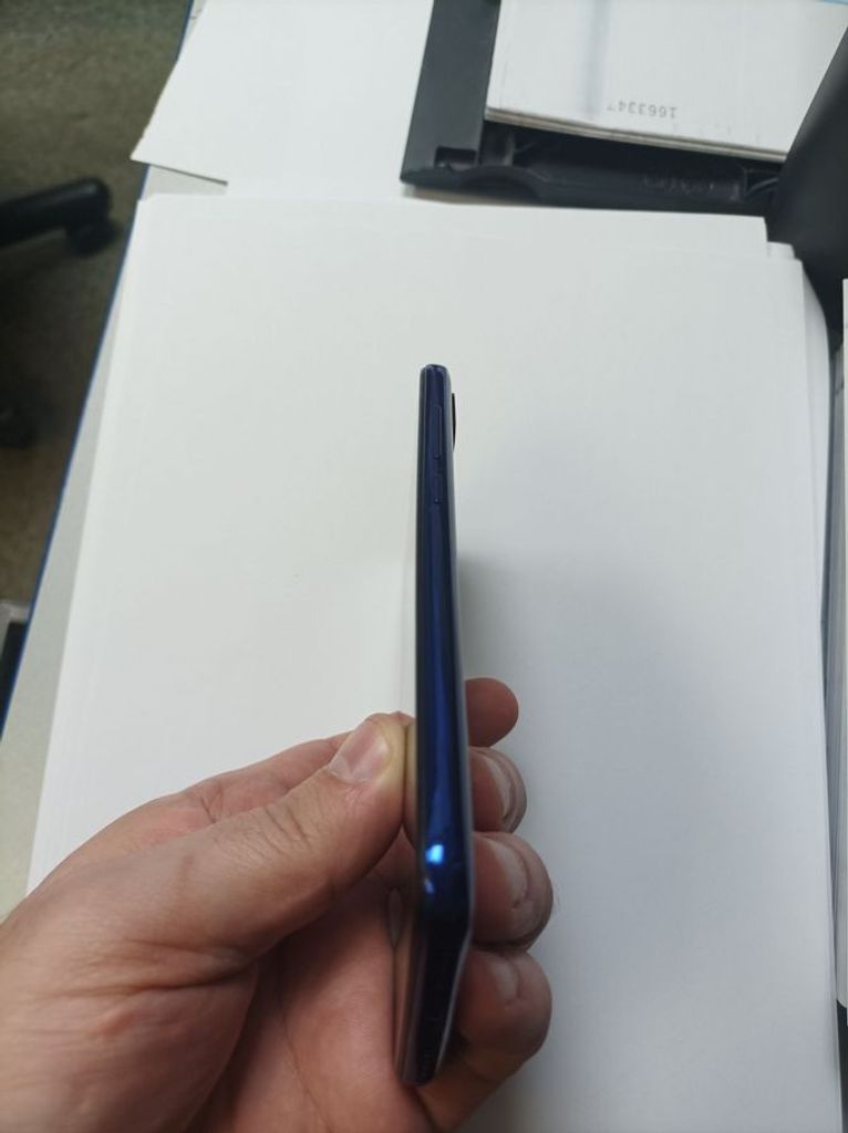 Розпродаж Xiaomi mi play 4/64gb, продавець Техноскарб