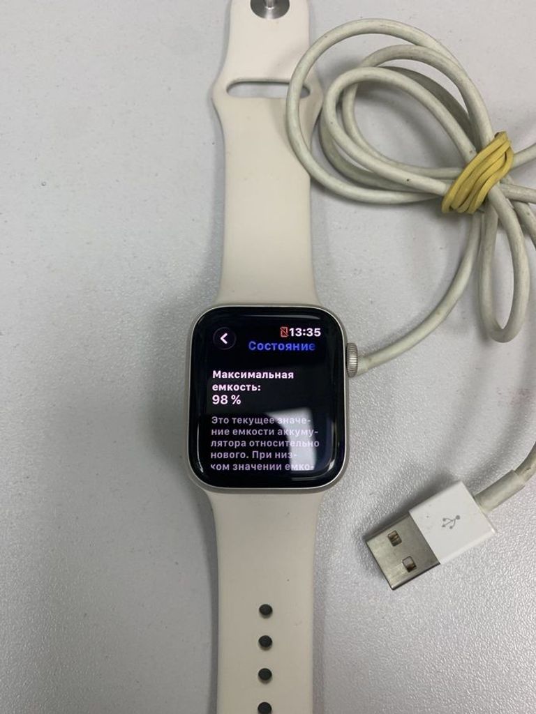 Оголошення Apple watch se 2 gps 40mm aluminium case Б/У