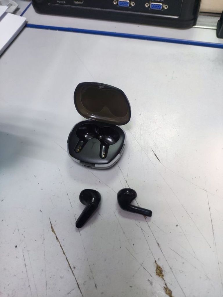 Дешево Tws pro з ломбарду