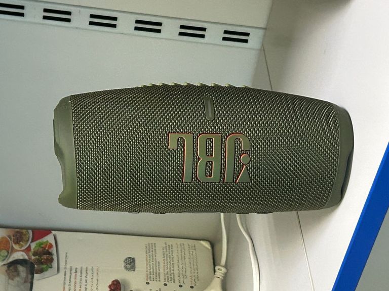 Оголошення Jbl charge 5 Б/У