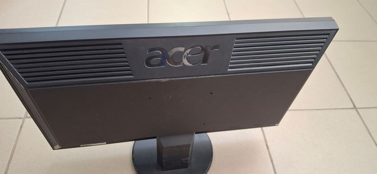Оголошення Acer v223hqbb Б/У