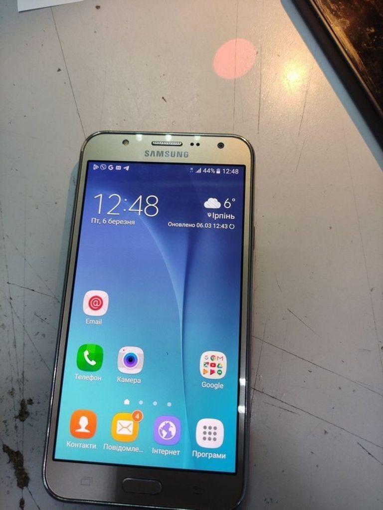 Купити Samsung j700h galaxy j7 16gb Б/У