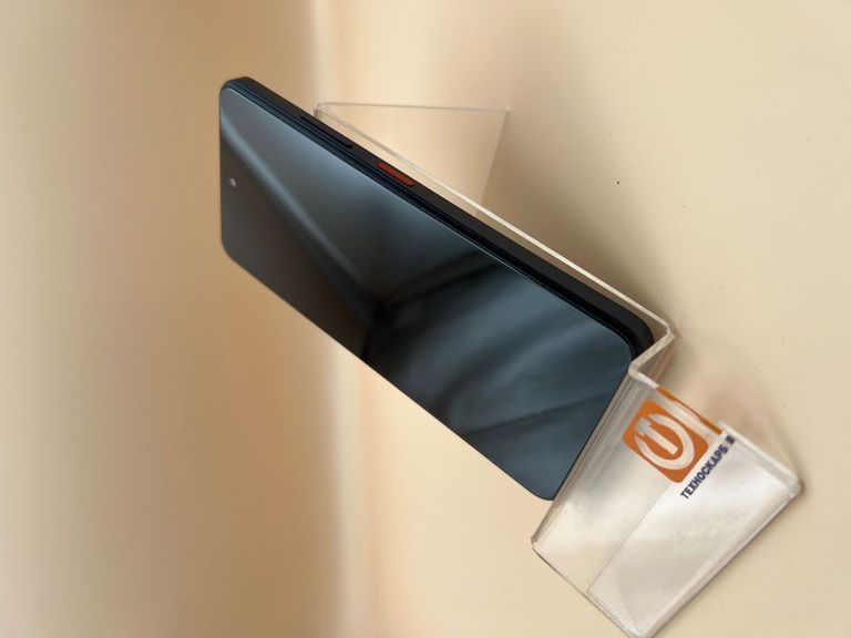 Zte Nubia V60 Design 6/256GB Purple Код:01-200922295. Изображение 5