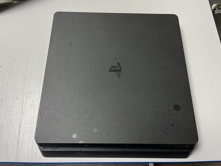 Купить  Sony PlayStation 4 Slim 1TB Black Б/У