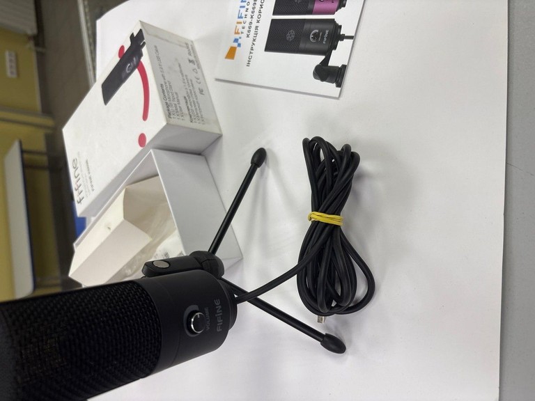 Дешиво Fifine K669B с ломбарда