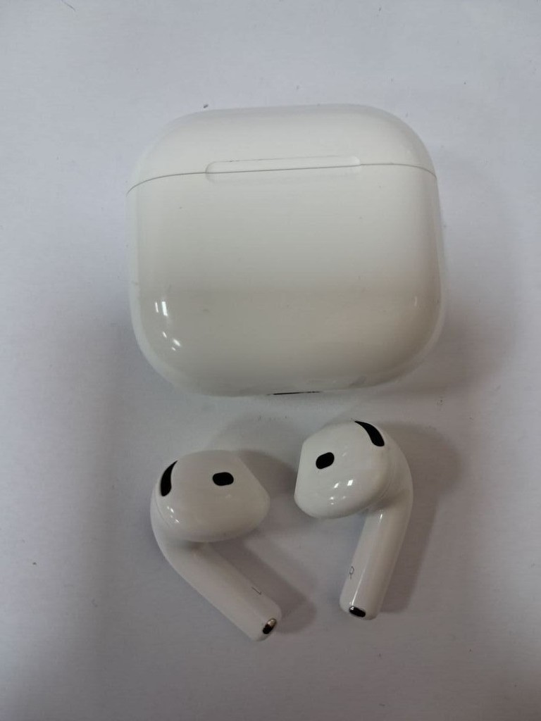 Купить Apple airpods 4 with active noise cancellation Б/У