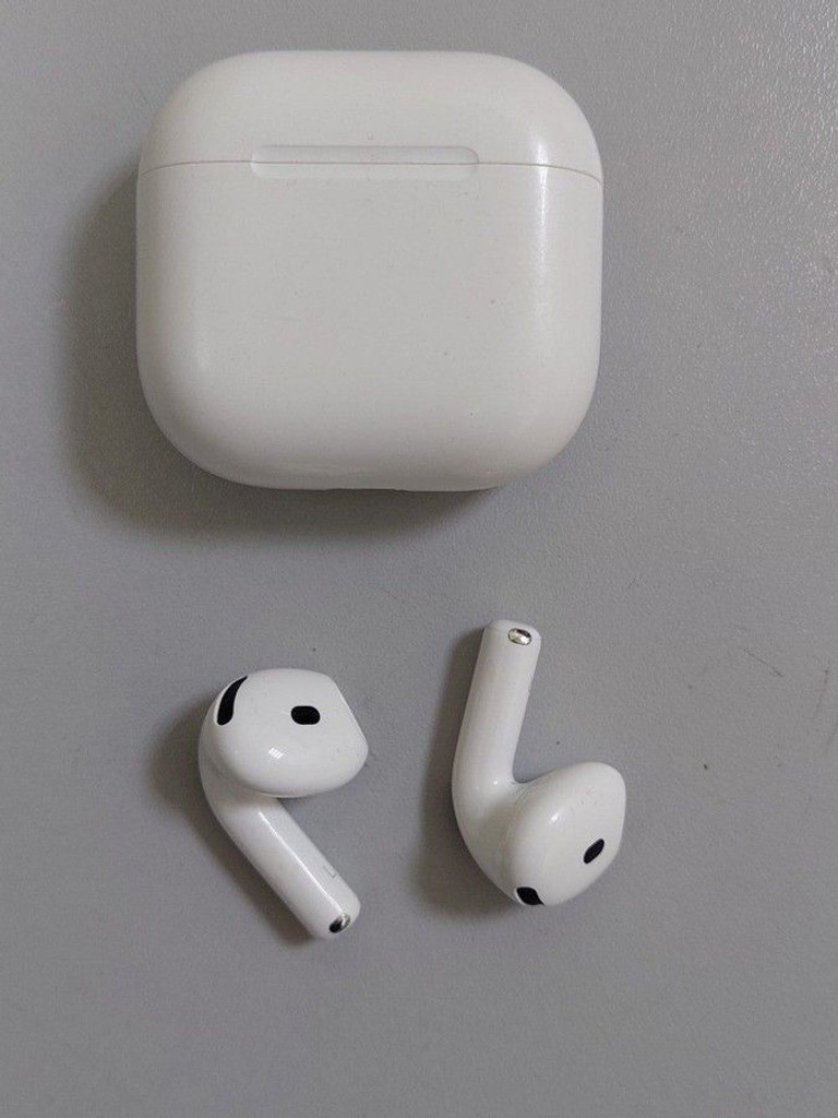 Распродажа Apple airpods 4 with active noise cancellation, продавец Техноскарб