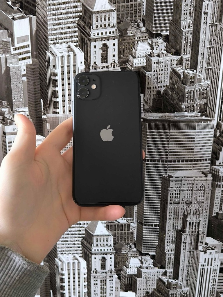 Купити Apple iPhone 11 64GB Black Slim Box (MHDA3) Б/У
