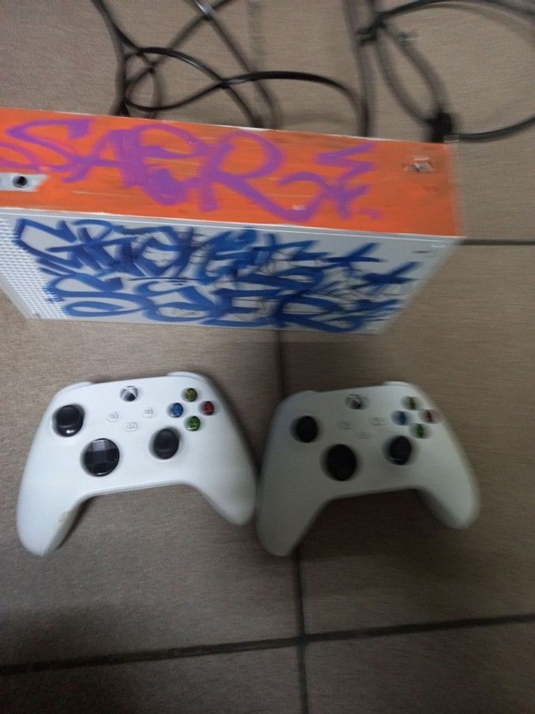 Дешево Microsoft xbox series s 512gb з ломбарду