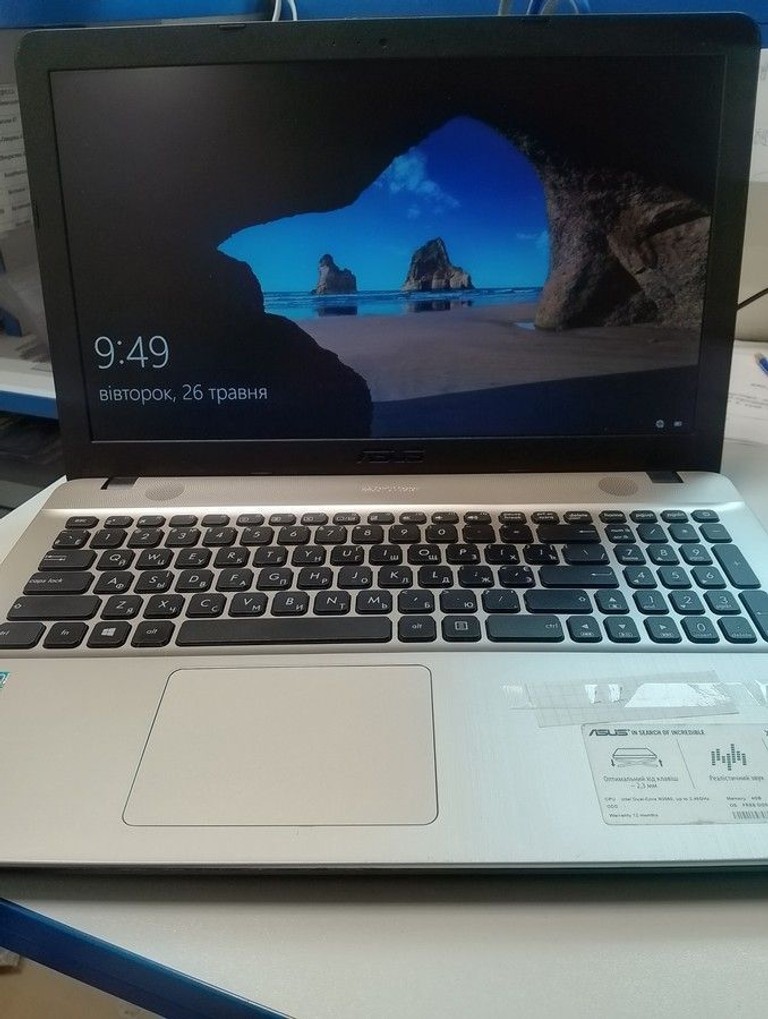 Розпродаж Asus 15/celeron n3060 ddr3/4gb ddr3/hdd 500 gb/ssd *відсутній/*інтегрована, продавець Техноскарб