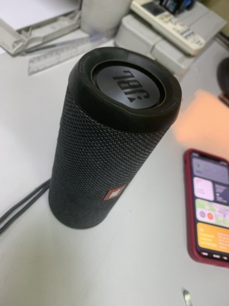 Оголошення Jbl flip essential Б/У