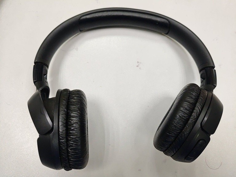 Купити Jbl tune 520bt Б/У