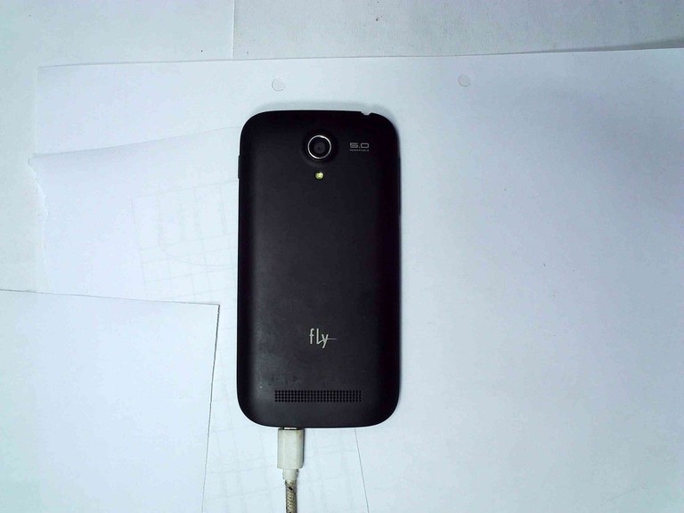 Дешево Fly iq4404 spark з ломбарду
