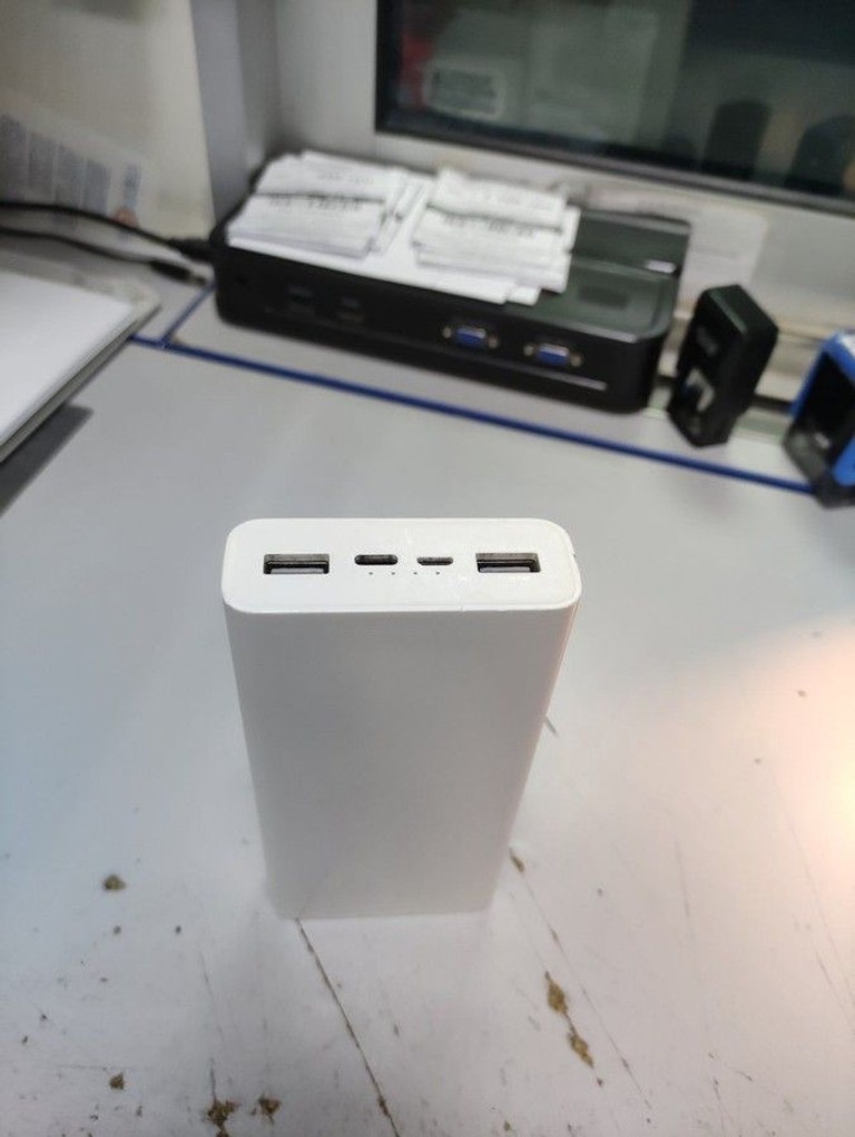 Купити Xiaomi mi power bank 3 20000 mah usb-c 18w Б/У