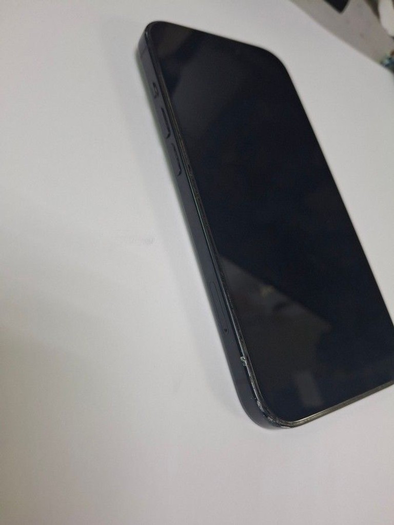 Купити Apple iPhone 15 128GB Green Б/У