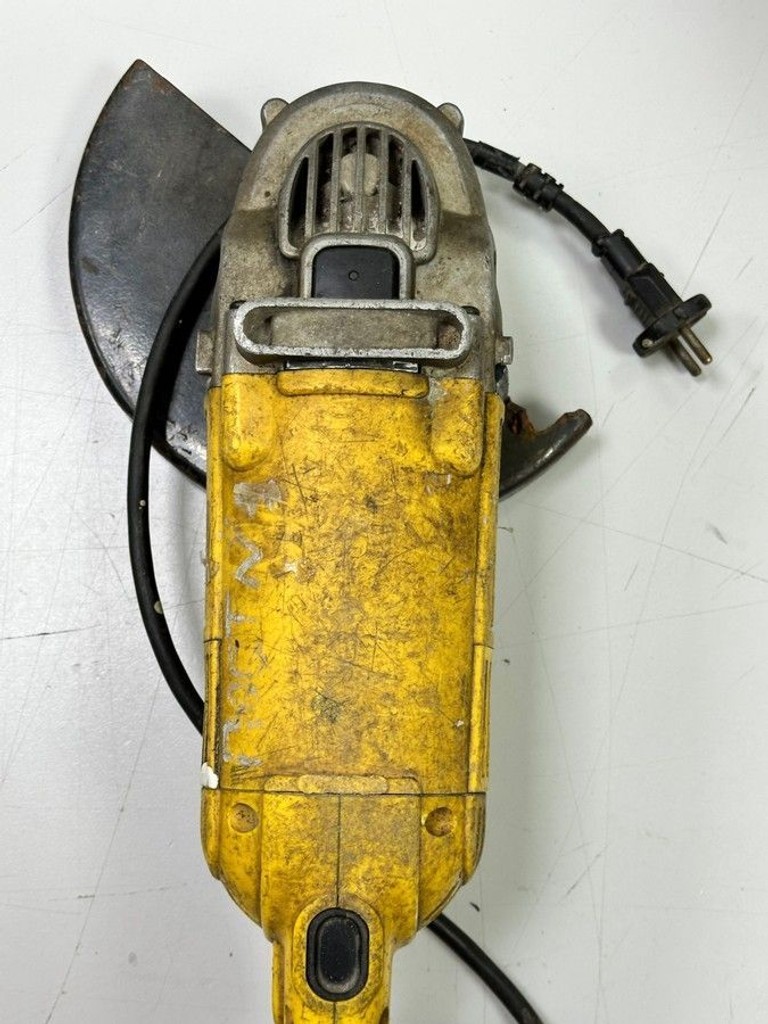 Купити Dewalt DWE494 Б/У