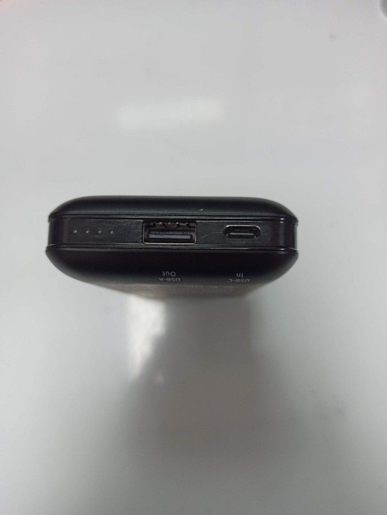 Дешево Intenso xc10000 1xusb-c, 1xusb-a 10000mah з ломбарду