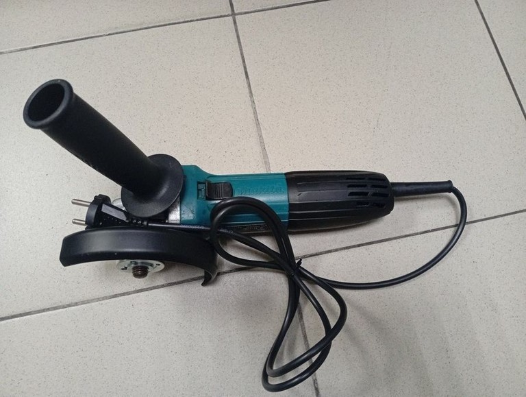 Дешево Makita GA5030R з ломбарду