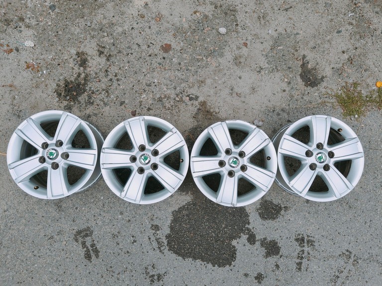 Купити Skoda Octavia A5 R15 Б/У