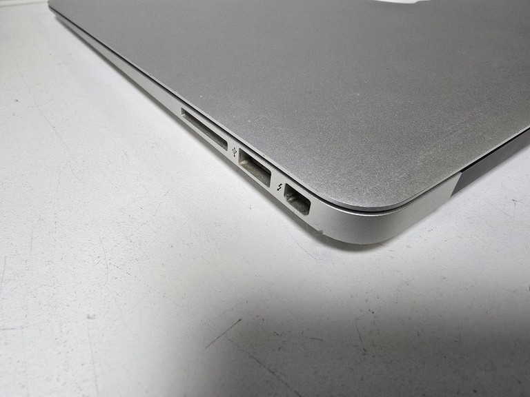 Дешево Apple macbook air a1466 2017 13,3" core i5 1,8ghz/ram8gb/ssd128gb/intel hd graphics 6000 з ломбарду