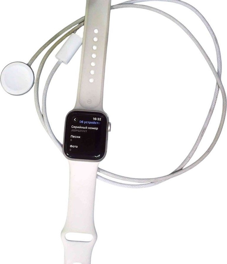 Оголошення Apple watch se 3 gps 40mm alu. case Б/У